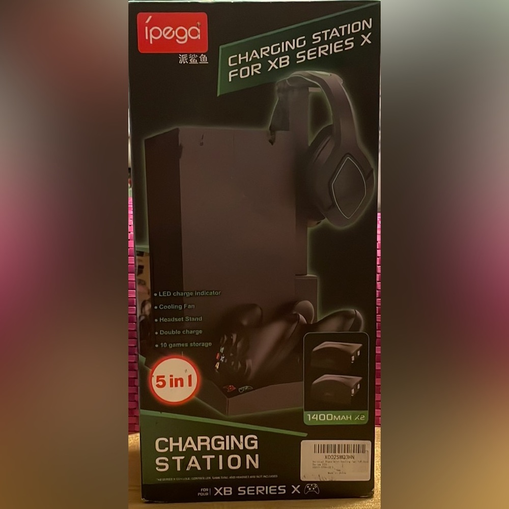 Ipega Vertical Charging Station For XB Series X- 5 In 1.